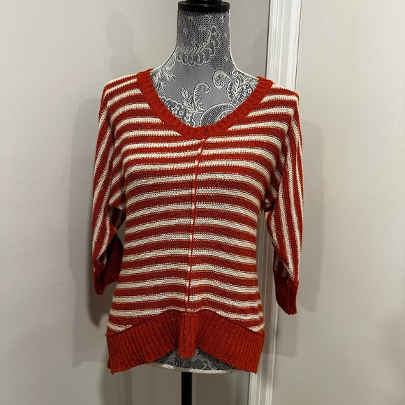 Women’s Small Cable & Gage Cream/ Burnt Orange Striped Airy Knit Pullover. - Picture 1 of 12